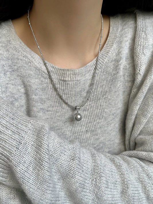 Pearl Pendant Necklace