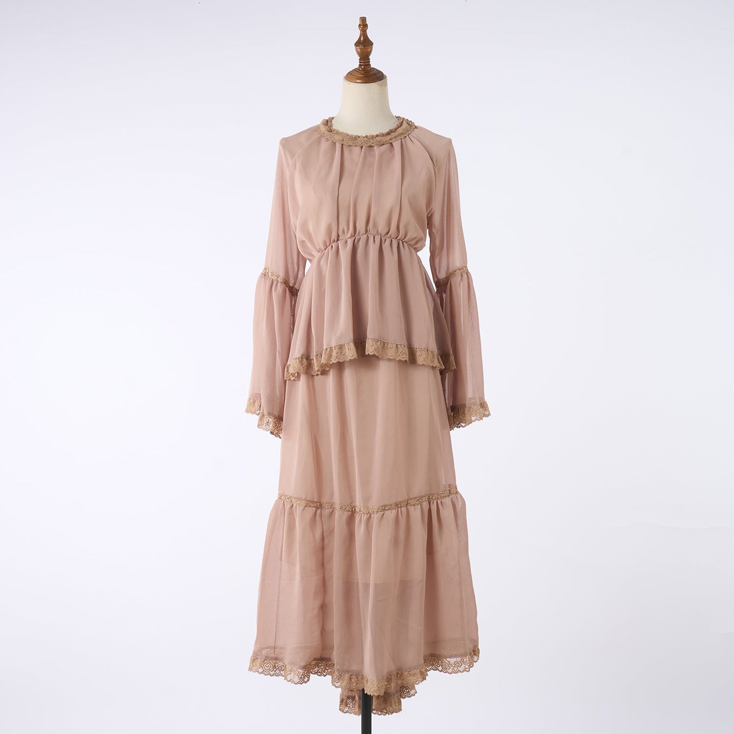 Woman Dress With Ruffled Edge Trim
