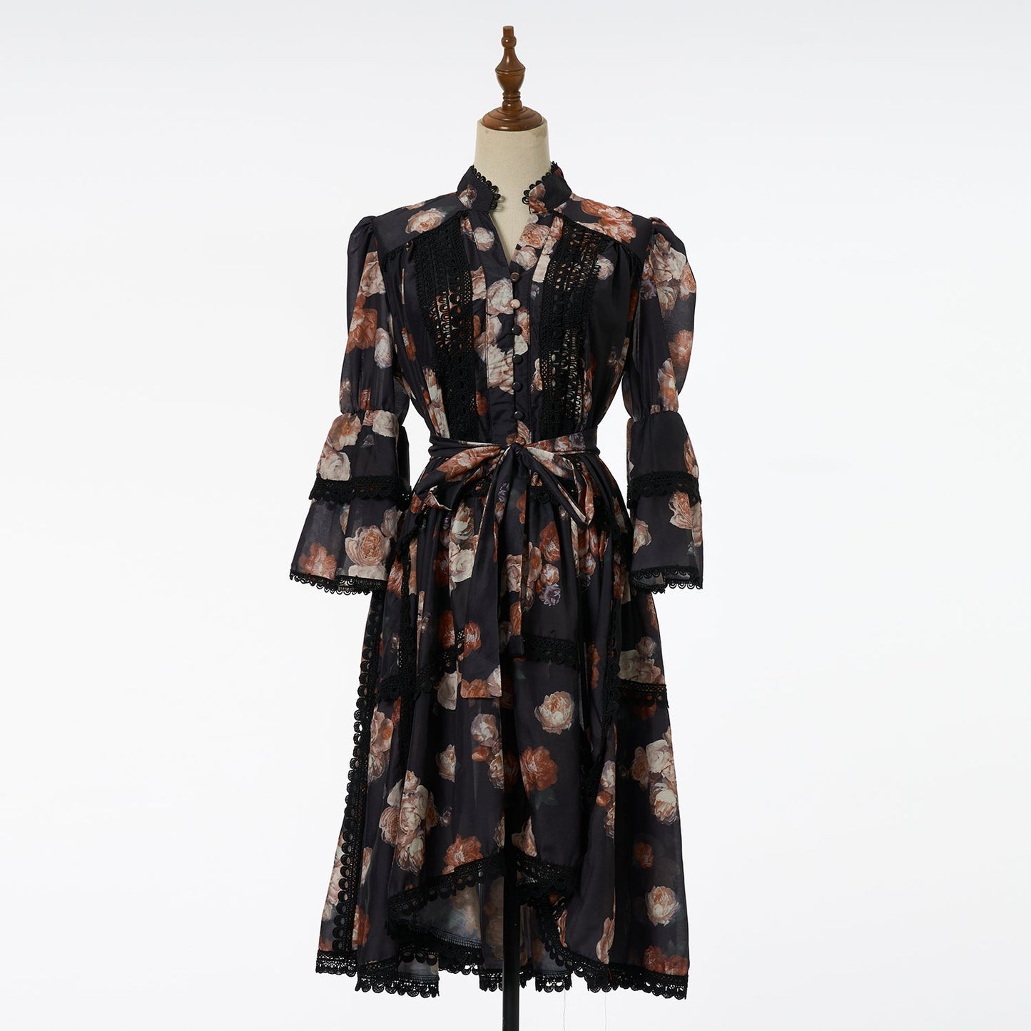 Women Retro And Sexy Dress With Lace Trim And Tie On Waistband
