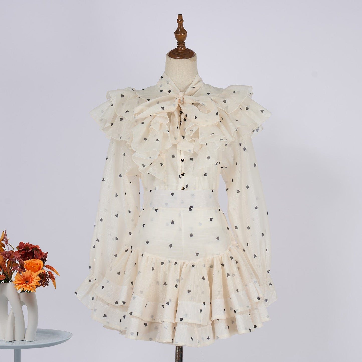 Women Heart Shaped Print Tie Up Ruffled Hem Blouse With High Waisted Short Half Length Skirt Two Piece Sets