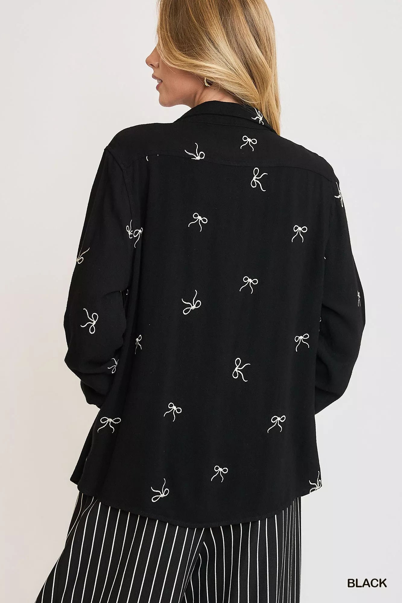 Umgee Linen Blend Fitted Shirt with Ribbon Embroidery Details