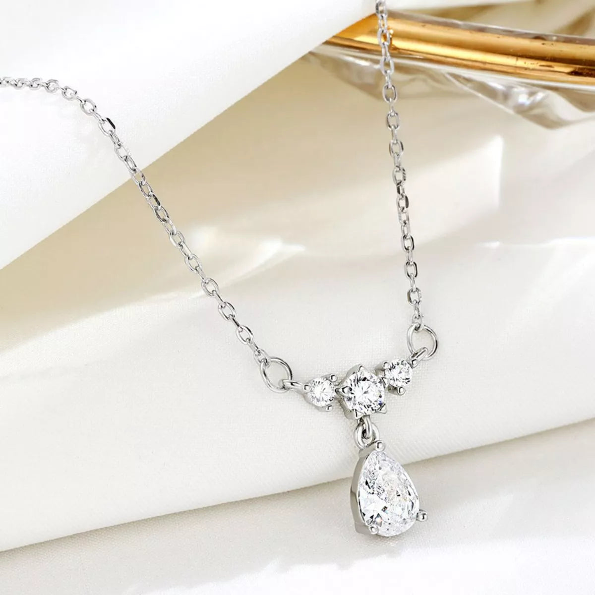 925 Sterling Silver Zircon Teardrop Necklace