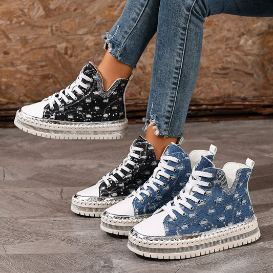 Lace Up Platform Sneaker