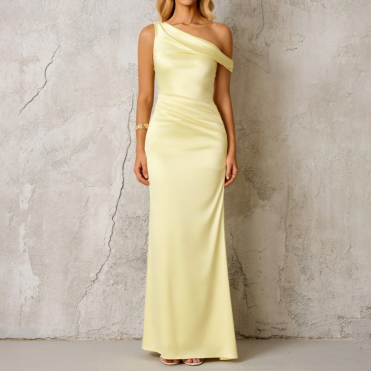 Summer Satin Slim Fit Oblique Shoulder Slimming Dress Sexy One-Shoulder Pleated Long Formal Dress