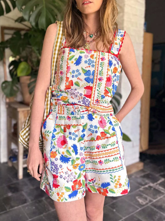 Floral Print Cami and Decorative Pocket Shorts Set